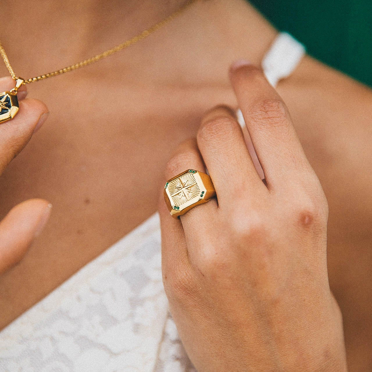 Emilio Ring, Gold